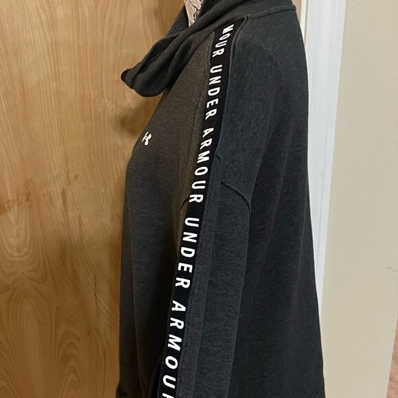 Under Armour UA Women’s Taped Fleece Funnel Neck Lightweight Sweater -Size Large - Picture 4 of 5